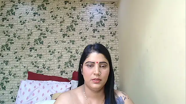 Snapshot of XIndianintimacy chatting on June 4, 2026, 6:25 pm XIndianintimacy online show from June 4, 2026, 6:25 pm