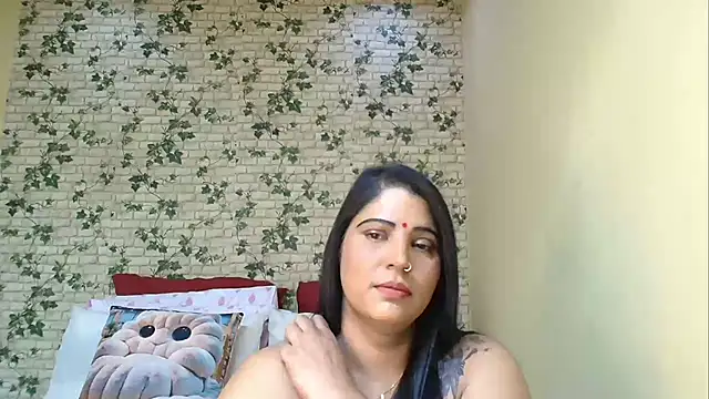 Snapshot of XIndianintimacy chatting on June 6, 2026, 6:56 pm XIndianintimacy online show from June 6, 2026, 6:56 pm