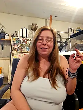 MsShelby40 online show from November 29, 2025, 8:56 pm