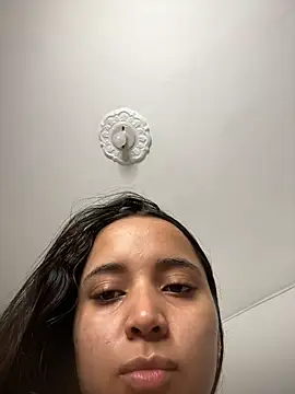 MollySanders    online show from January 7, 2025, 4:27 pm