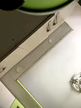 MollySanders    online show from September 14, 2025, 9:36 pm