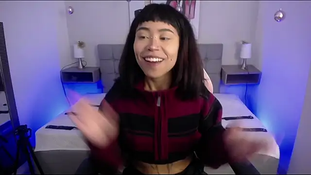 Violetta Suky online show from January 8, 2025, 1:52 pm