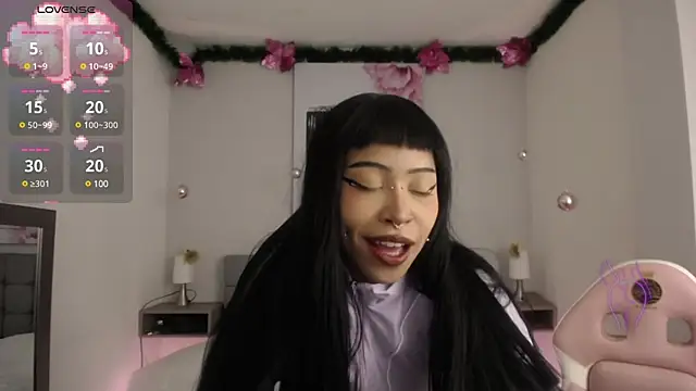 Violetta Suky online show from January 13, 2025, 1:39 pm