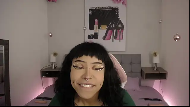 Violetta Suky online show from January 14, 2025, 1:28 pm