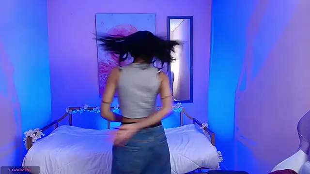 Violetta Suky online show from February 12, 2025, 12:55 pm