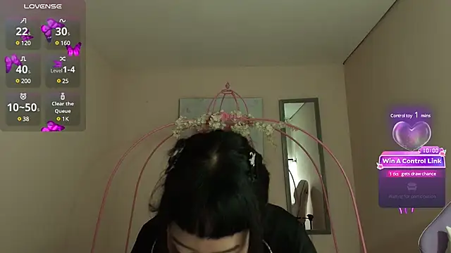 Violetta Suky online show from February 17, 2025, 1:10 pm