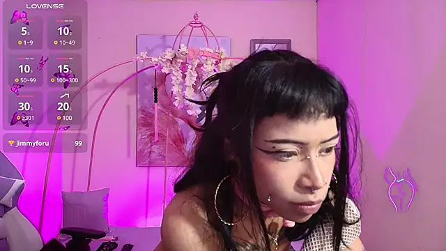 Violetta Suky online show from February 27, 2025, 4:43 pm