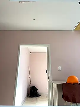 Violetta Suky online show from October 24, 2025, 12:56 pm