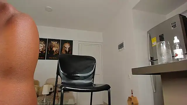 Snapshot of smit_hot_sr chatting on January 31, 2025, 4:25 am smit hot sr online show from January 31, 2025, 4:25 am