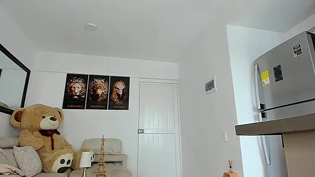 Snapshot of smit_hot_sr chatting on February 1, 2025, 7:44 pm smit hot sr online show from February 1, 2025, 7:44 pm