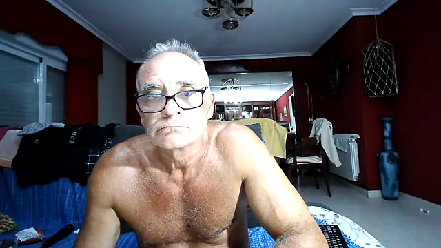 Snapshot of maduroguapo chatting on October 24, 2025, 9:44 pm maduroguapo online show from October 24, 2025, 9:44 pm