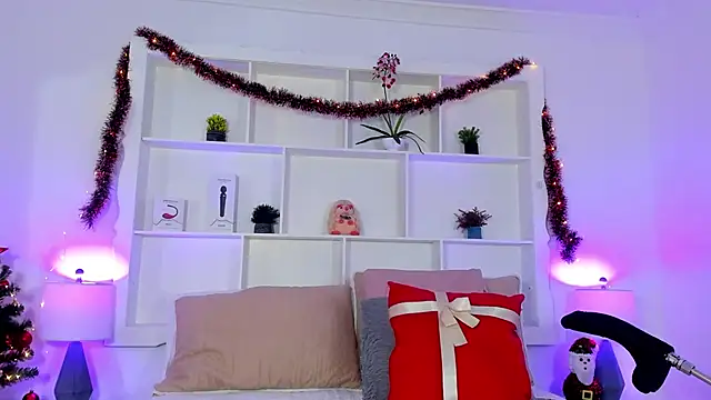 Jenifer Diaz online show from December 22, 2025, 1:52 pm