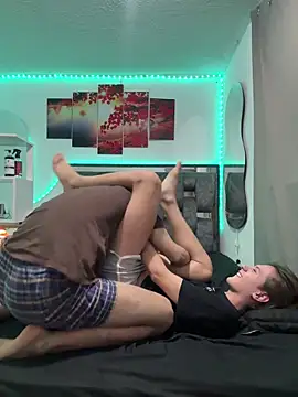 Alex and Fabian online show from April 19, 2026, 3:06 am