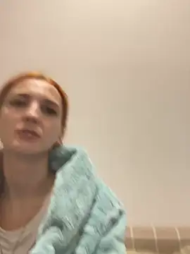 Snapshot of IngridMayer chatting on December 18, 2024, 10:57 pm IngridMayer online show from December 18, 2024, 10:57 pm