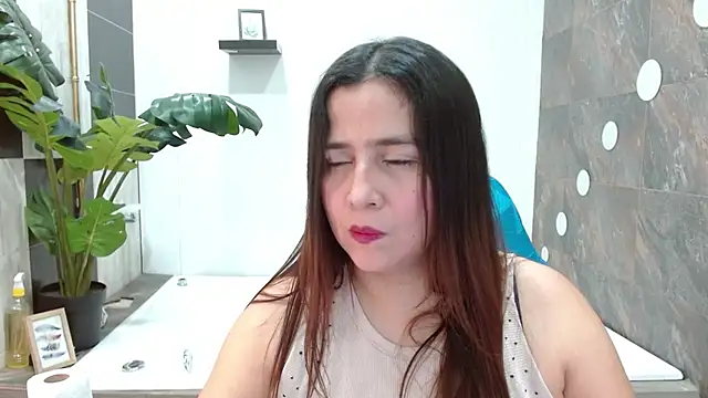 Snapshot of Heidy_Wells chatting on July 10, 2026, 1:25 pm Heidy Wells online show from July 10, 2026, 1:25 pm