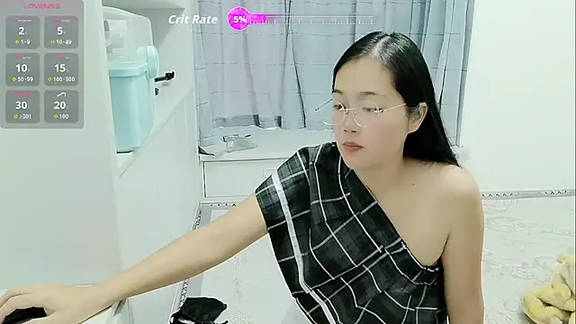 luoxuwen online show from October 30, 2025, 4:03 am