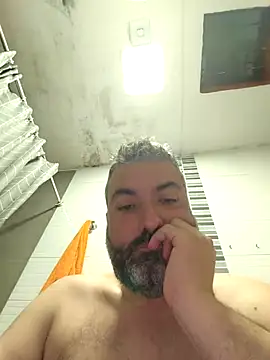 Snapshot of Abelito87 chatting on March 5, 2026, 3:46 am Abelito87 online show from March 5, 2026, 3:46 am