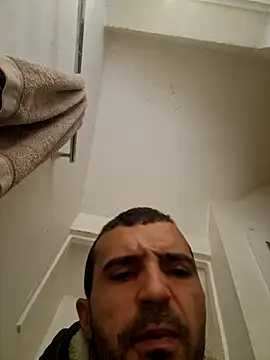 Snapshot of midouch92tns chatting on September 28, 2025, 8:52 am midouch92tns online show from September 28, 2025, 8:52 am