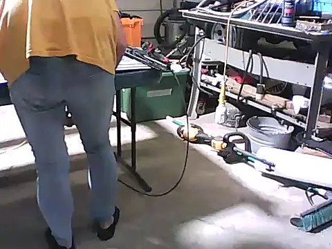 dcrick978 online show from October 16, 2025, 12:22 am