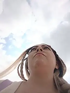 madelaine- online show from October 22, 2025, 7:46 pm