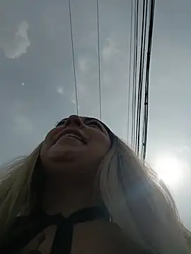 madelaine- online show from November 6, 2025, 6:53 pm