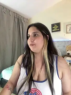 Snapshot of valentina_jonnes1 chatting on December 12, 2024, 6:14 am valentina jonnes1 online show from December 12, 2024, 6:14 am