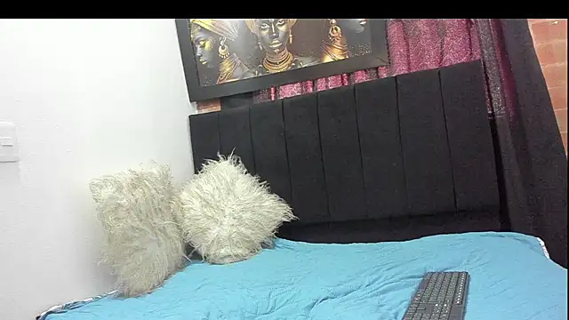 Evaaross 2345 online show from February 12, 2025, 2:54 pm