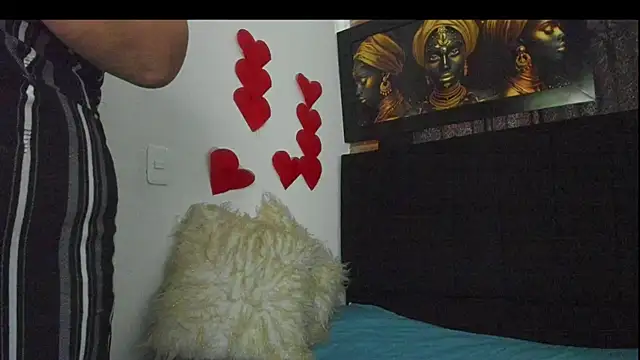 Evaaross 2345 online show from February 24, 2025, 12:37 pm