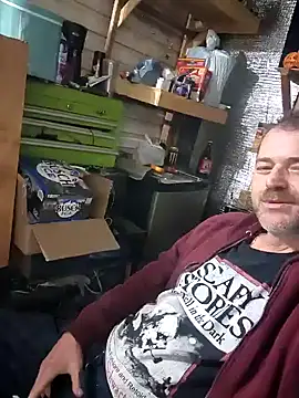 Snapshot of brasstiger chatting on December 20, 2024, 5:57 am brasstiger online show from December 20, 2024, 5:57 am