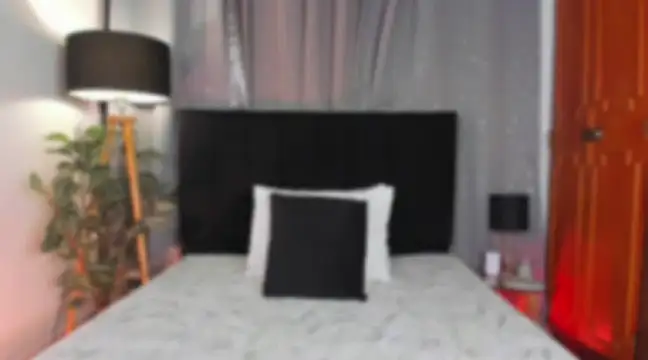 HellenHylls online show from December 7, 2024, 8:38 pm