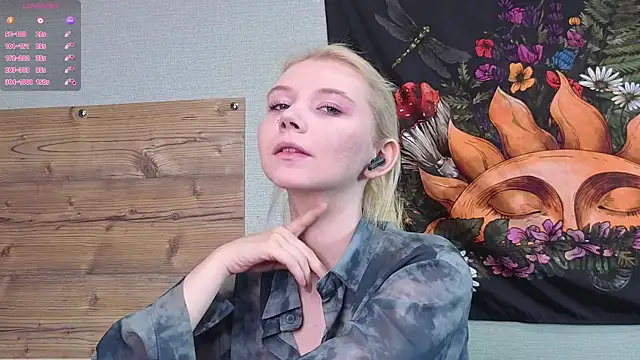 DaisyElmers online show from October 2, 2025, 3:57 am