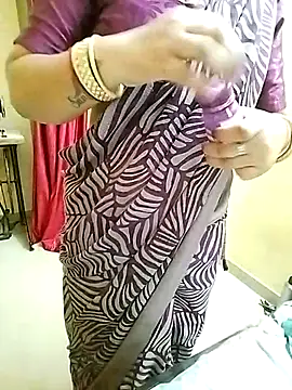 PayalSharmahot143 online show from September 27, 2025, 4:23 pm