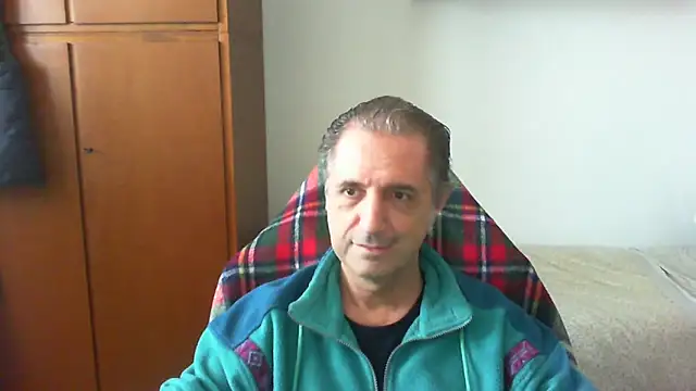 lliuk70mi online show from April 22, 2026, 1:34 pm