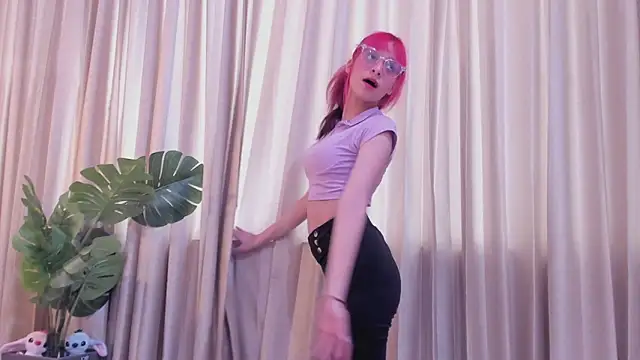 RedMeloddy online show from February 3, 2025, 7:21 pm