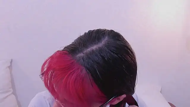 RedMeloddy online show from February 6, 2025, 10:32 pm