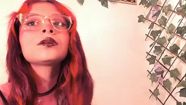 RedMeloddy online show from November 6, 2025, 11:59 pm