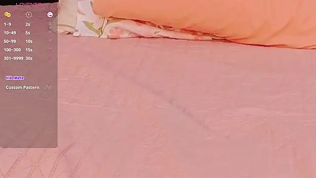 Snapshot of littleebonymommy chatting on September 29, 2025, 8:02 pm littleebonymommy online show from September 29, 2025, 8:02 pm