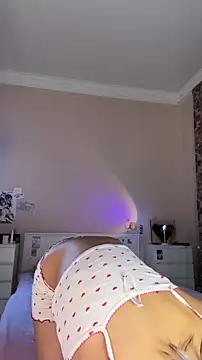 bigbabykiki online show from December 20, 2025, 4:58 pm