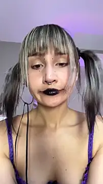 bigbabykiki online show from June 8, 2026, 7:36 pm
