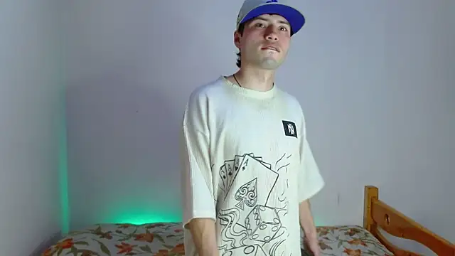 nolanjay  online show from September 25, 2025, 8:12 pm