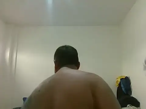 GABRIELGARCIA1313 online show from February 16, 2026, 9:11 pm