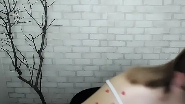 Snapshot of Sweet_Doll_Luna chatting on December 8, 2024, 9:13 am Sweet Doll Luna online show from December 8, 2024, 9:13 am