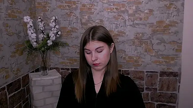 Snapshot of Sweet_Doll_Luna chatting on December 21, 2024, 4:03 pm Sweet Doll Luna online show from December 21, 2024, 4:03 pm