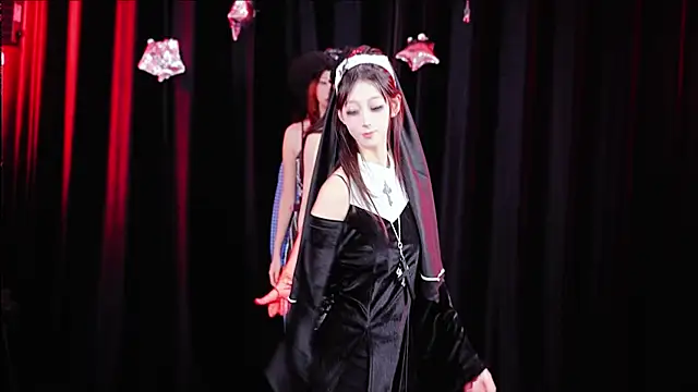 QY-001 online show from October 31, 2025, 1:34 pm