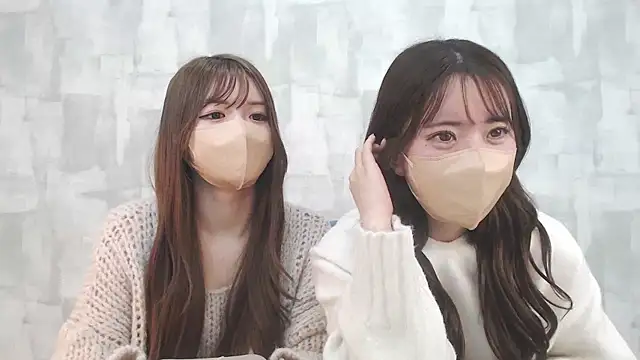 LOVE MOMO LOVE online show from February 6, 2025, 2:48 pm