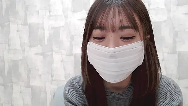 LOVE MOMO LOVE online show from October 10, 2025, 10:58 am