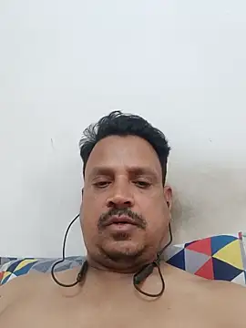 Snapshot of Raj1043 chatting on February 18, 2025, 9:21 am Raj1043 online show from February 18, 2025, 9:21 am