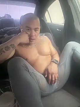 EatMyCake831 online show from December 3, 2025, 7:01 pm