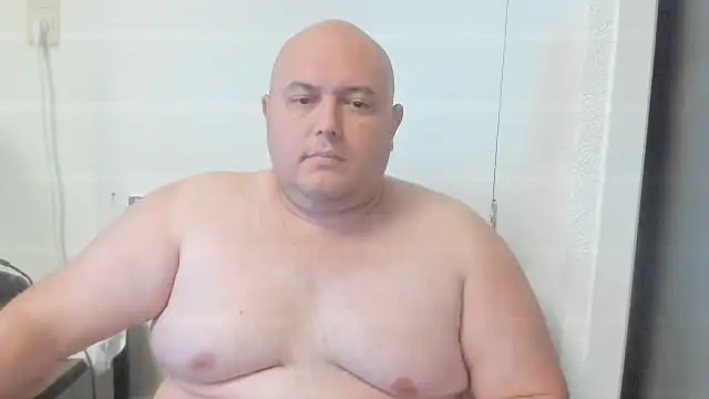 BigromeoXX online show from November 8, 2025, 4:40 pm