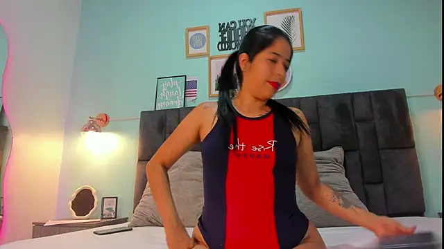 DulceAurora   online show from February 4, 2025, 3:33 am